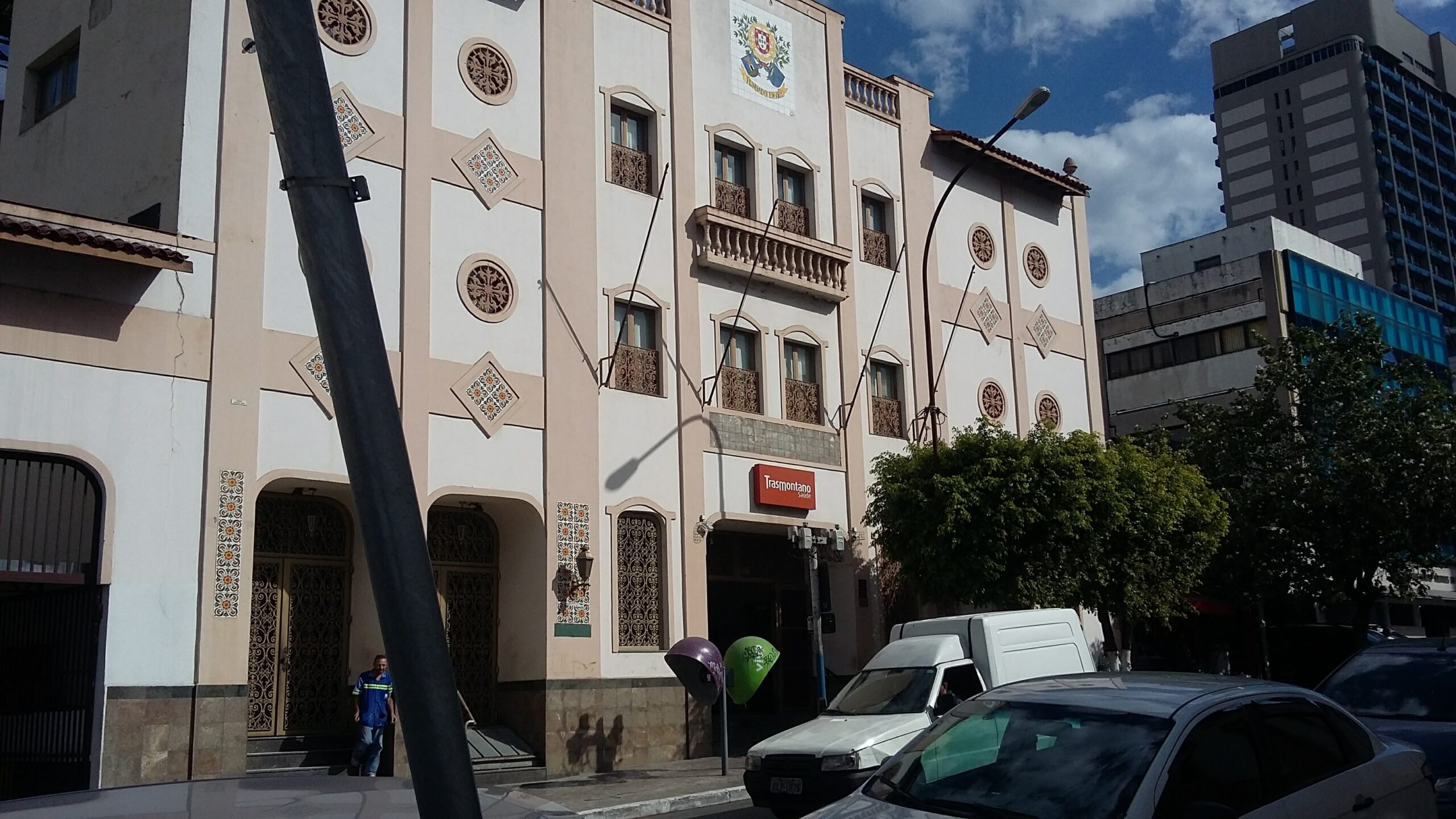 Trasmontano Fachada