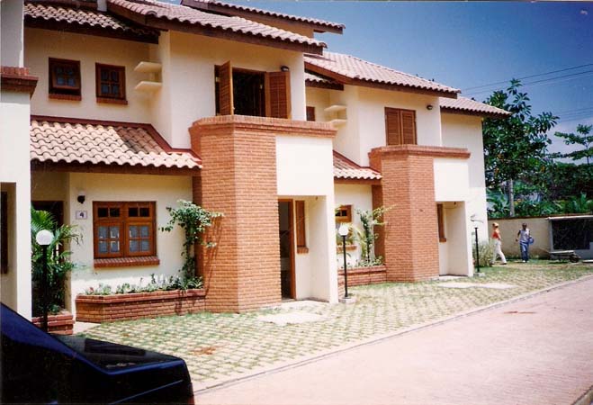 Condomínio Vila Paradiso (10 Residências) – Juquehi – SP